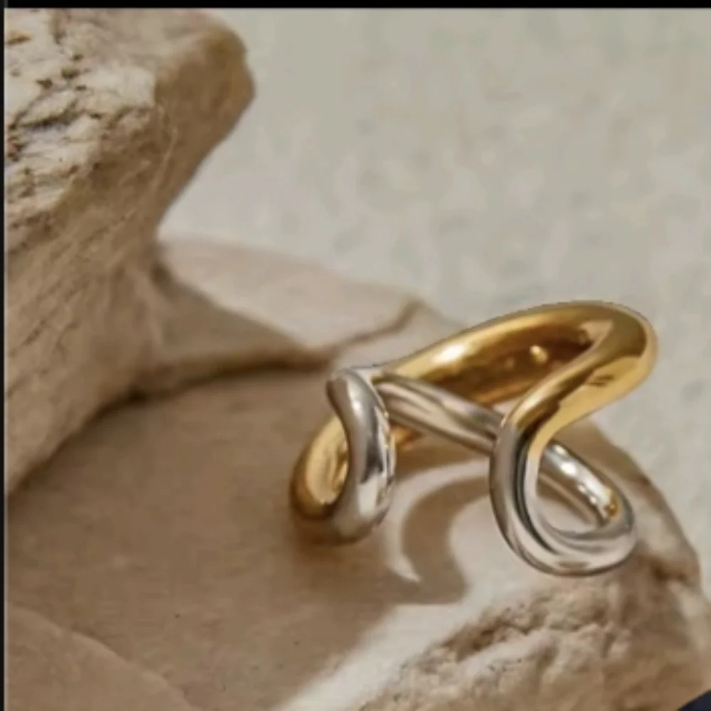 Two-Tone Hoop Cuff  Earring • NWOT